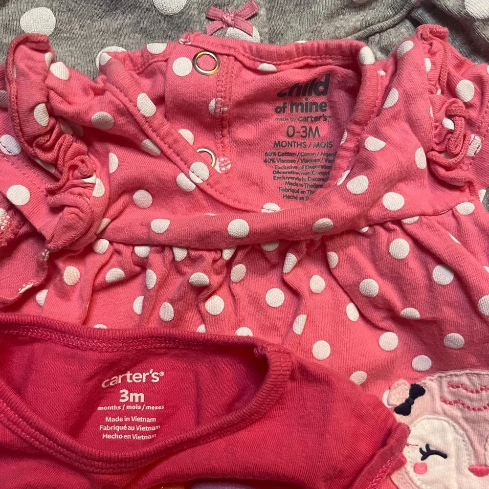 Eleven-Piece Baby Girl Bundle 0-3 Months Cute Clothes 3 1-Piece 4 Tops 3 Legging